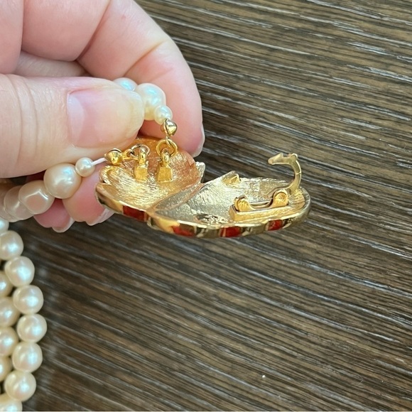 Kenneth Jay Lane for Avon vintage faux pearl necklace w butterfly enamel pendant - Picture 6 of 10